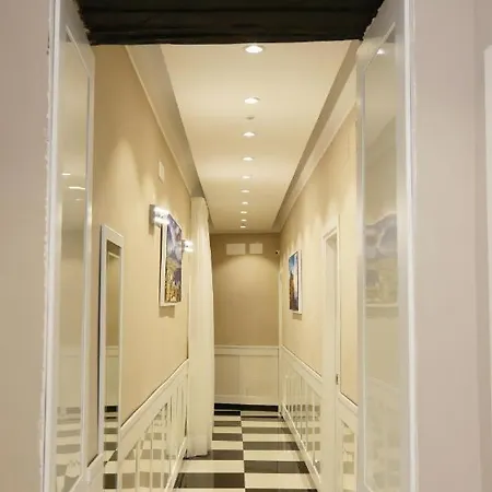 Black & White ゲストハウス