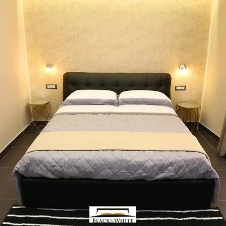 Guest house Black & White