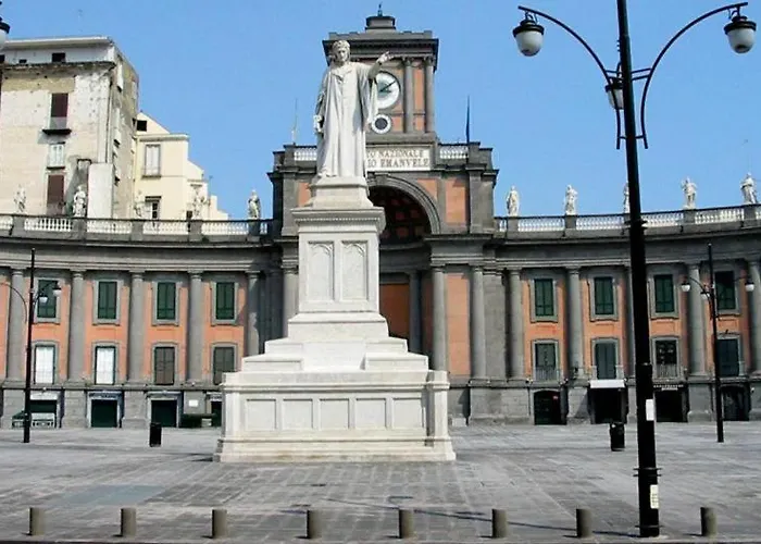 Black & White بيت ضيافة