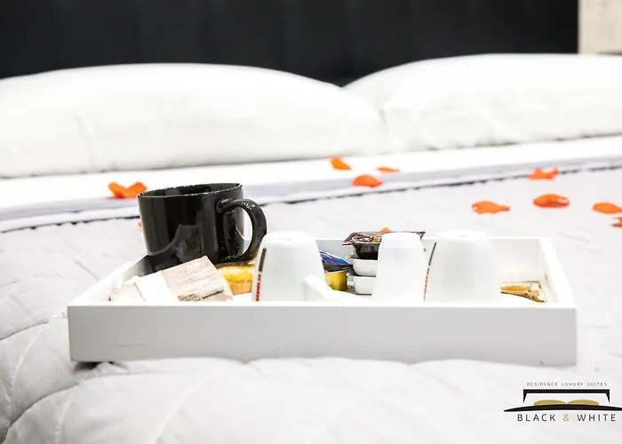 Black & White 4* نابولي