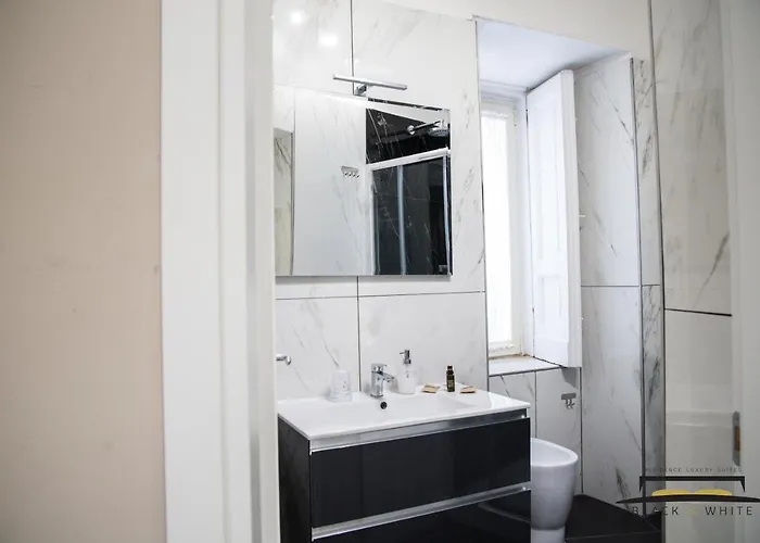 Black & White نابولي