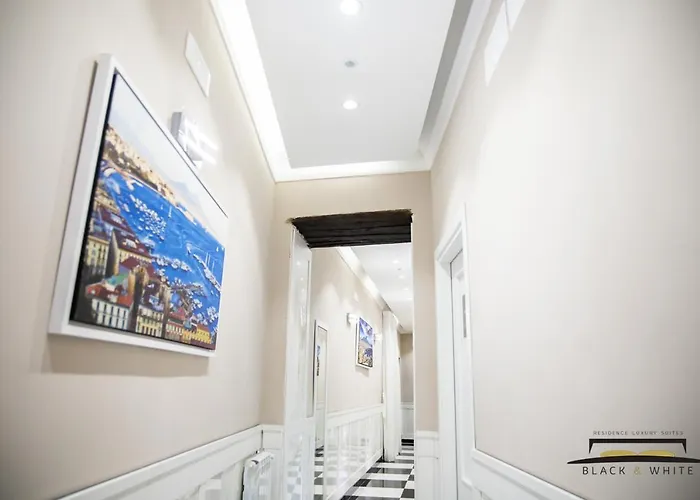 Black & White بيت ضيافة