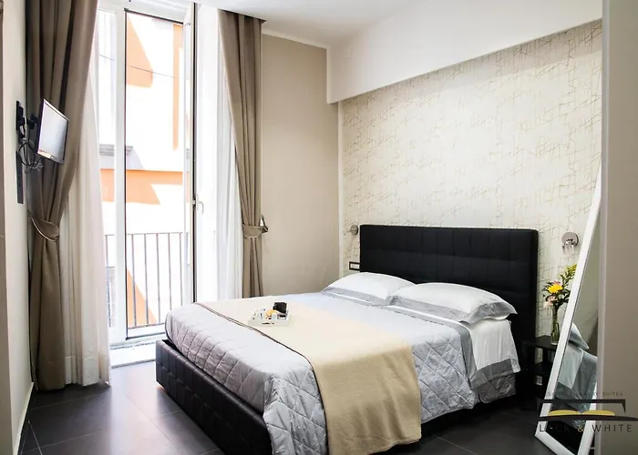 Black & White بيت ضيافة