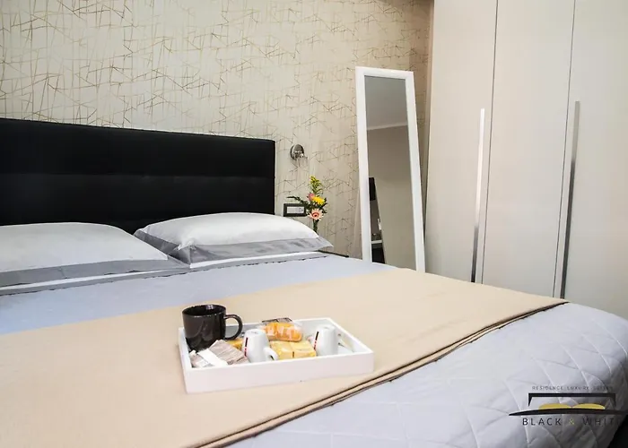 Black & White بيت ضيافة نابولي