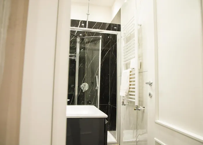 Black & White بيت ضيافة